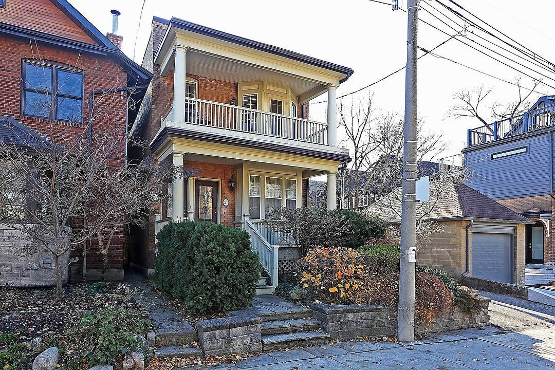 19 Melgund Rd #Upper, Toronto, Ontario