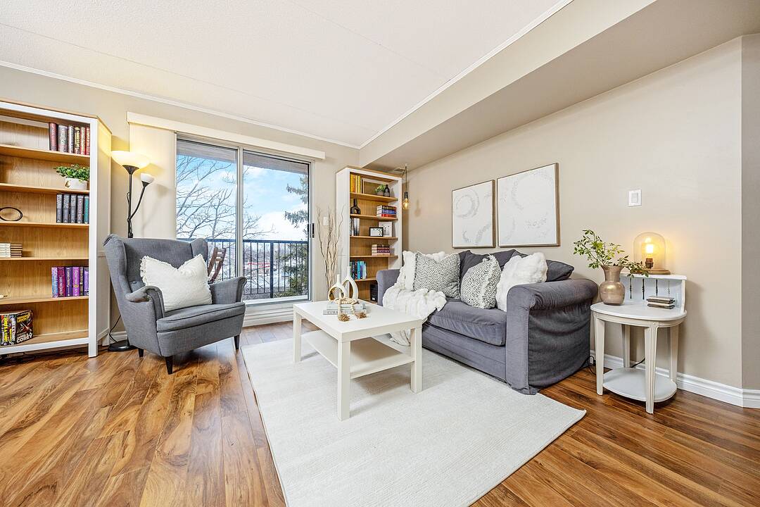 3499 Upper Middle Rd #410, Burlington, Ontario