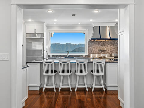 1128 Twin Isle Drive, Gibsons