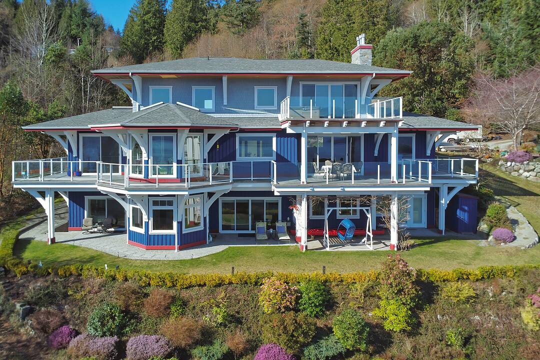 1128 Twin Isle Drive, Gibsons, British Columbia