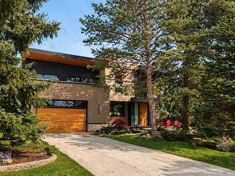 112 Pump Hill Green SW, Calgary