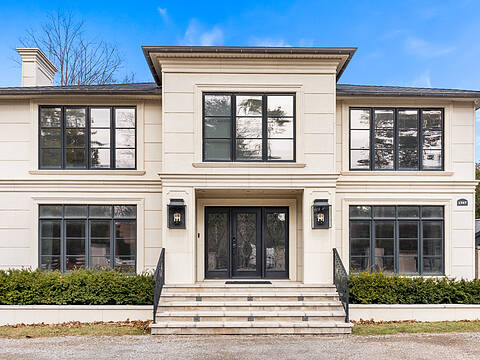 1347 Queen Victoria Ave, Mississauga