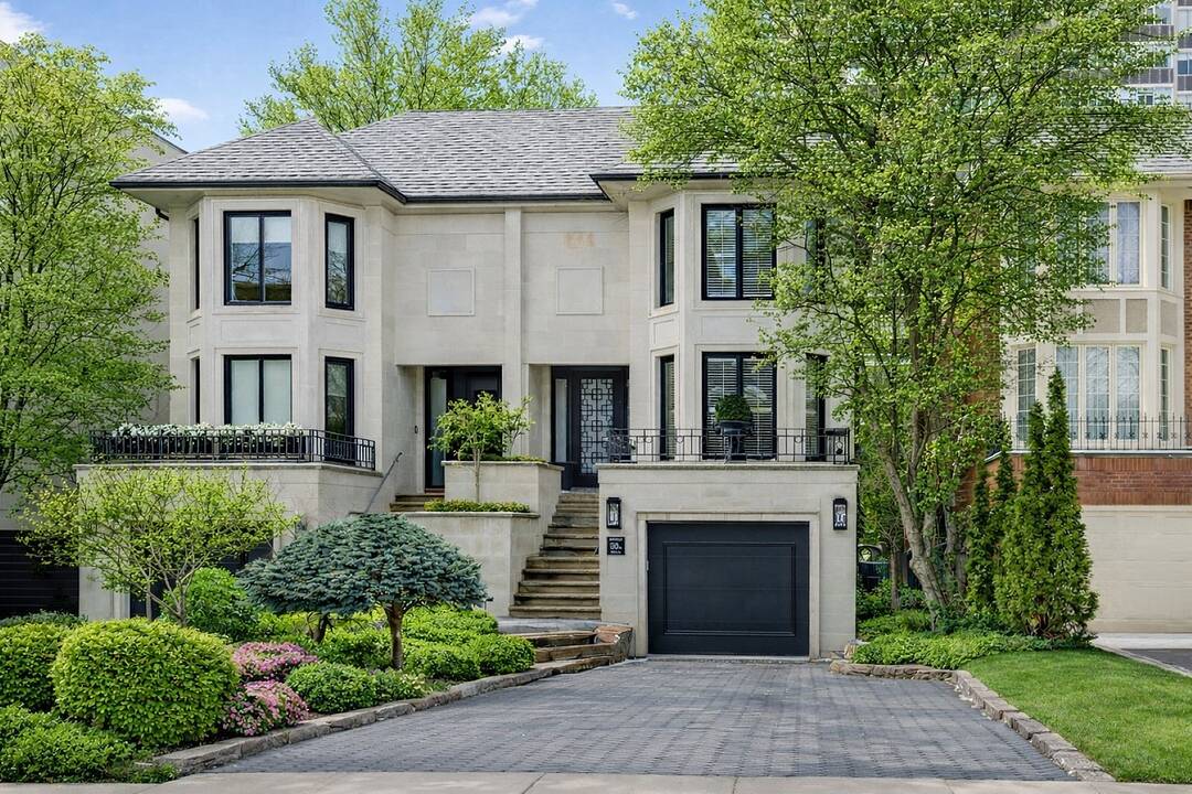 30 A Oriole Rd, Toronto, Ontario