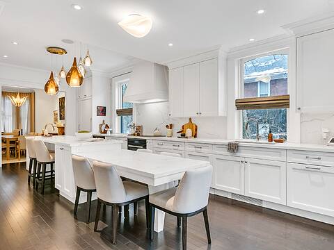 458-460 Gerrard St E, Toronto