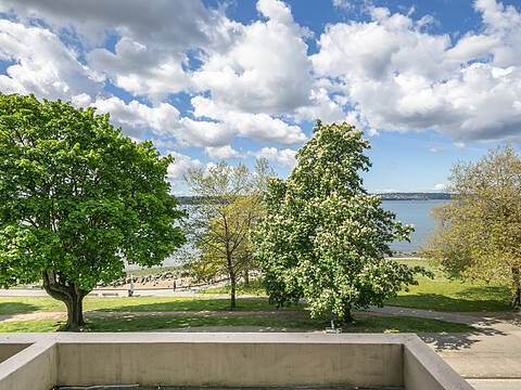 2015 Beach Avenue #302, Vancouver