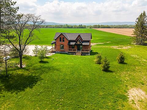 1952 Nottawasaga Concession 6 N, Clearview