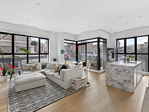 203-888 Government Street, Victoria