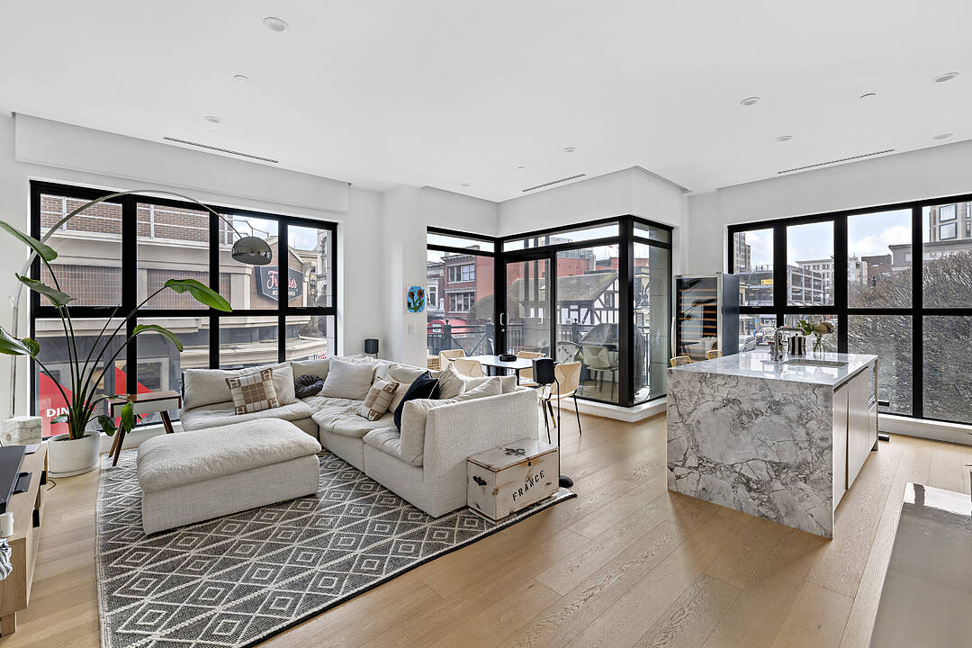 203-888 Government Street, Victoria, British Columbia