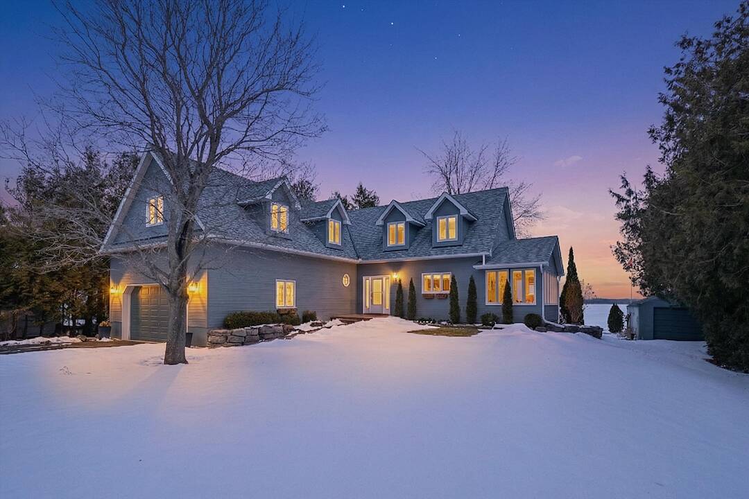 107 Stinsons Bay Rd, Kawartha Lakes, Ontario