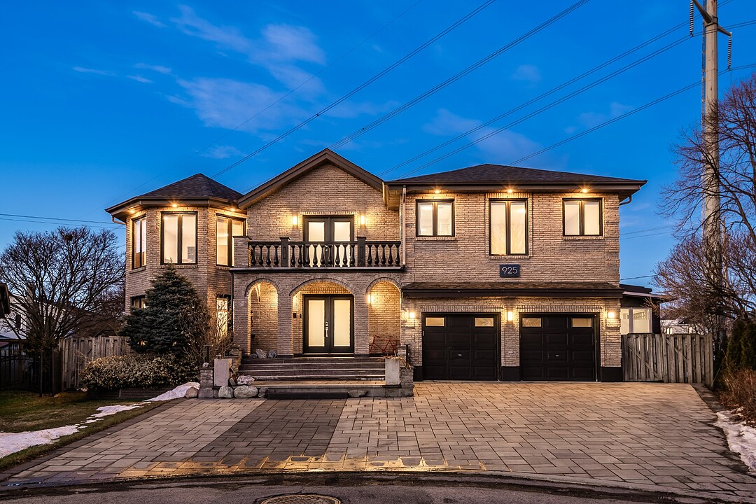 925 Rue Renoir, Brossard, Québec