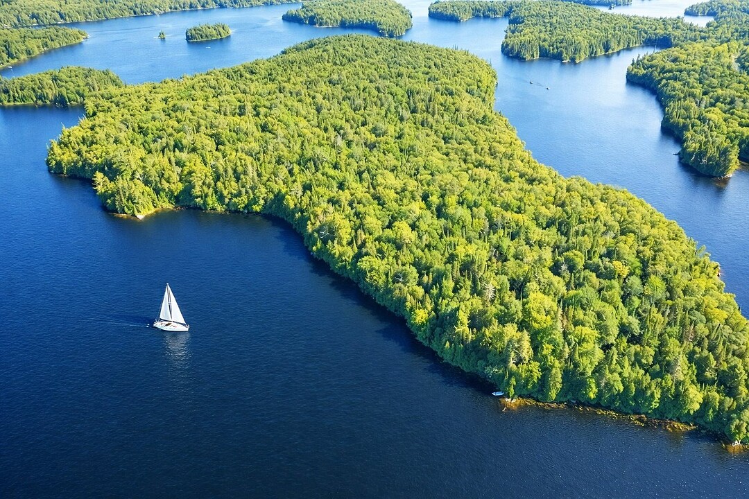 Île du Lac-des-Grandes-Baies, Nominingue, Québec