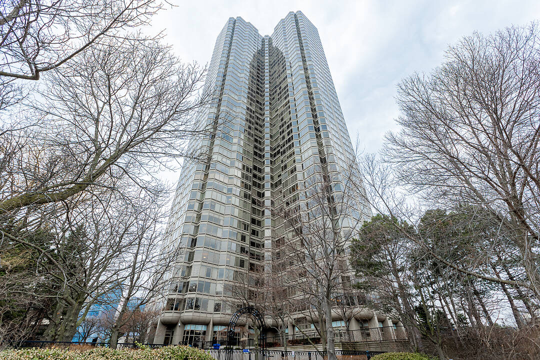 1 Palace Pier Crt #4104, Toronto, Ontario