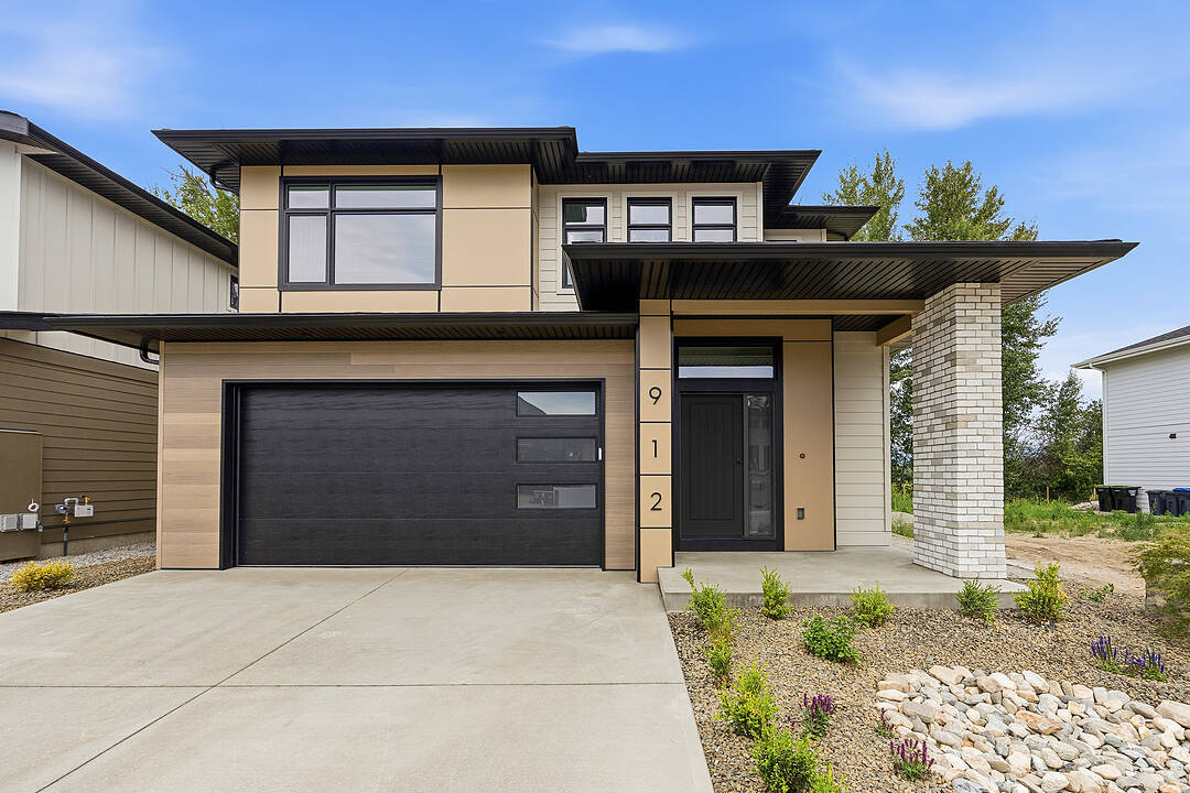 912 Bull Crescent, Kelowna, British Columbia