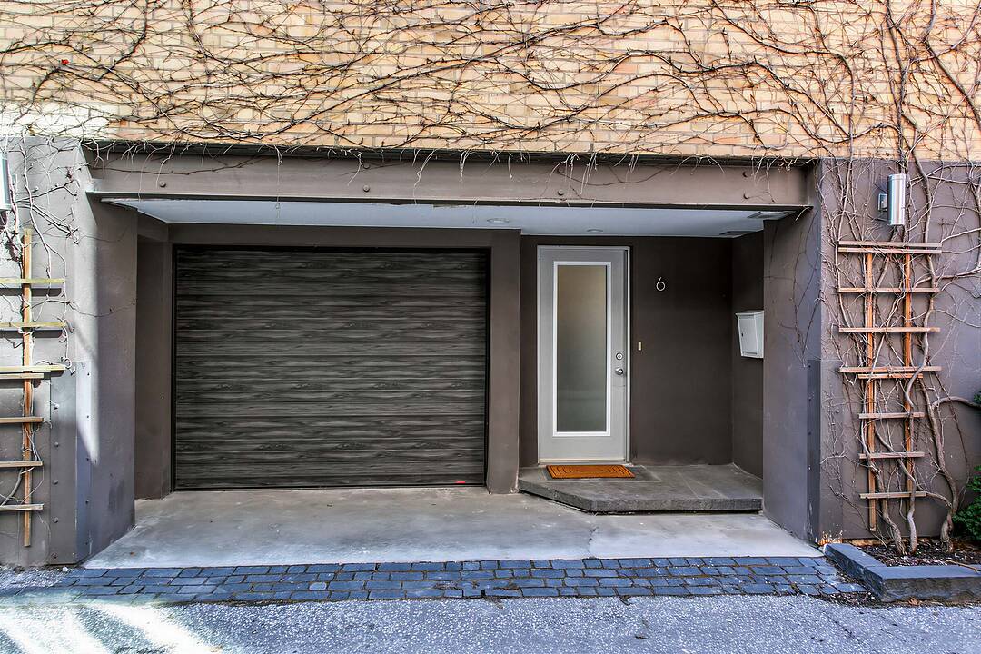 62 Claremont St #6, Toronto, Ontario