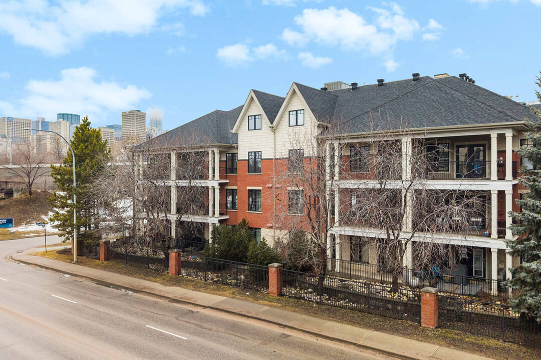 9803 96a Street #305, Edmonton, Alberta