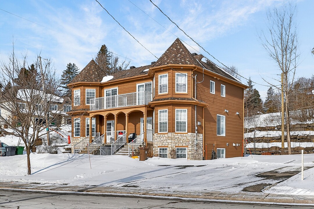 521 Rue Principale, Saint-Sauveur, Quebec, Québec