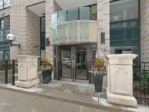 35 Hayden St #907, Toronto