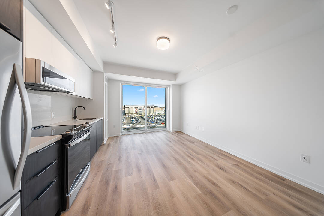 5 York Garden Way #703, Toronto, Ontario