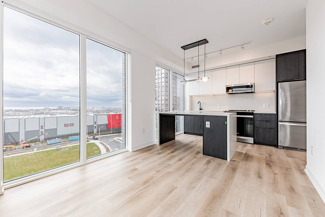 5 York Garden Way #808, Toronto, Ontario