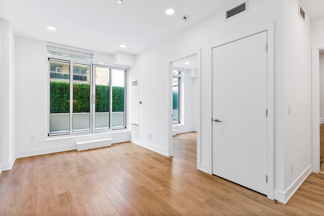 200 Redpath Ave #305, Toronto, Ontario