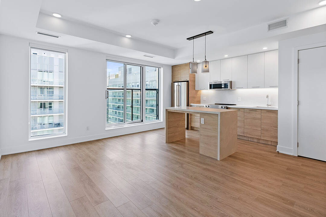 200 Redpath Ave #1605, Toronto, Ontario