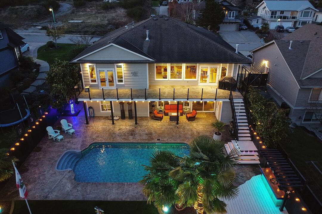 6369 Jasper Road, Sechelt, British Columbia