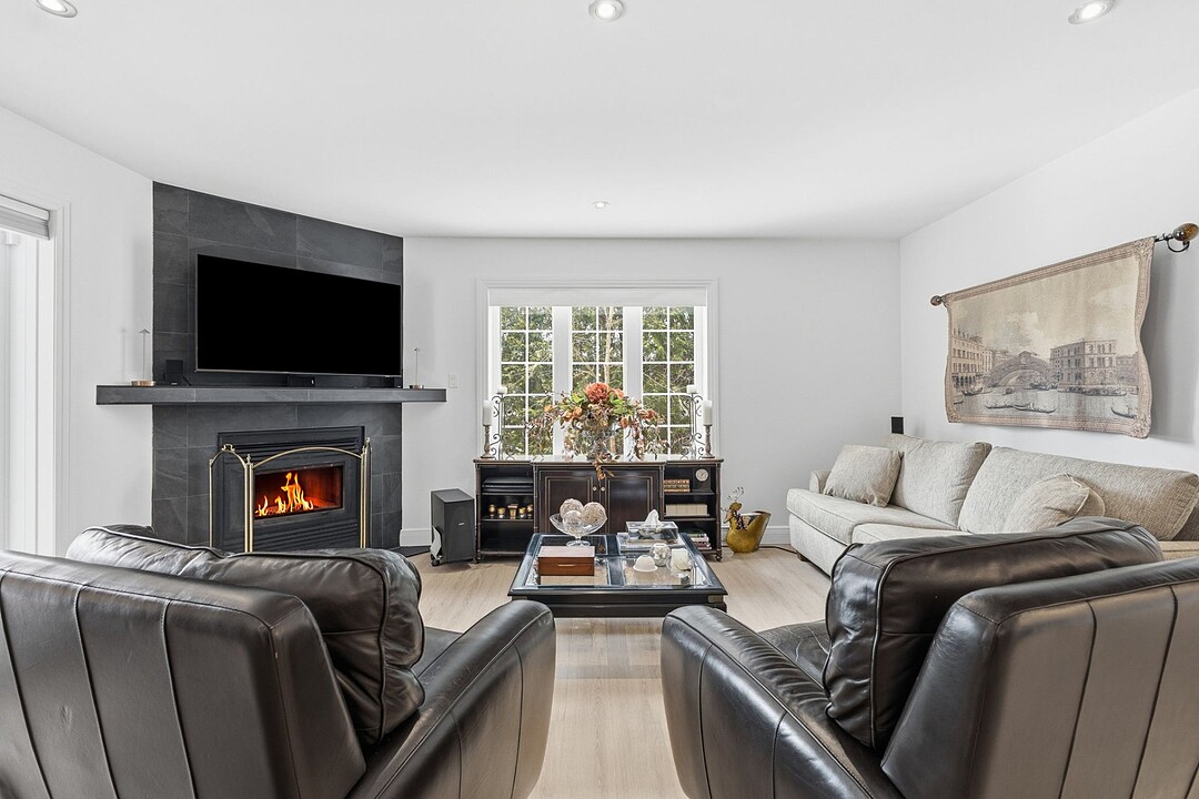 145 Rue du Ruisseau-Clair, Apt. 201, Mont-Tremblant, Québec