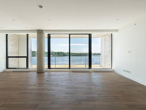 1010 Rue de la Commune E., Apt. 502, Ville-Marie