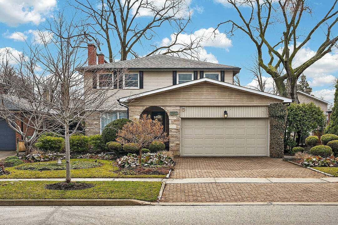 382 Moonglow Crt, Mississauga, Ontario