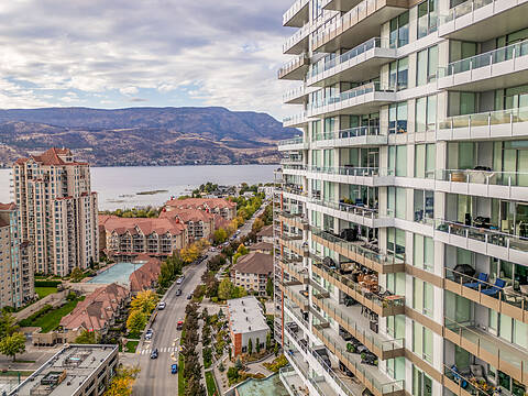 2004-1181 Sunset Drive, Kelowna
