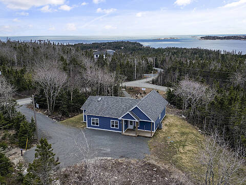 667 Shad Point Parkway, Blind Bay