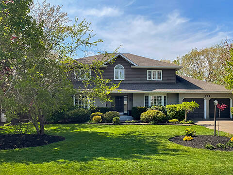109 Snowy Owl Drive, Bedford