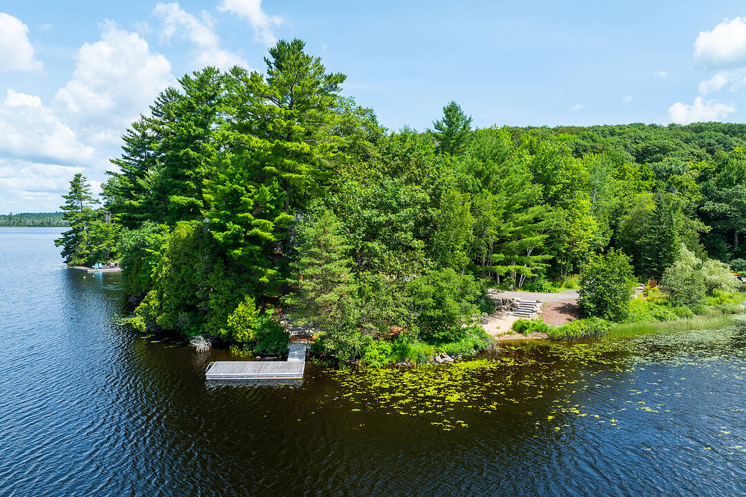 1023 McCabe Road, Lake of Bays, Ontario