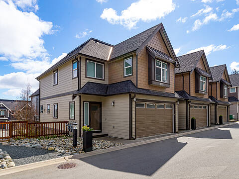 1212 Moonstone Loop, Langford