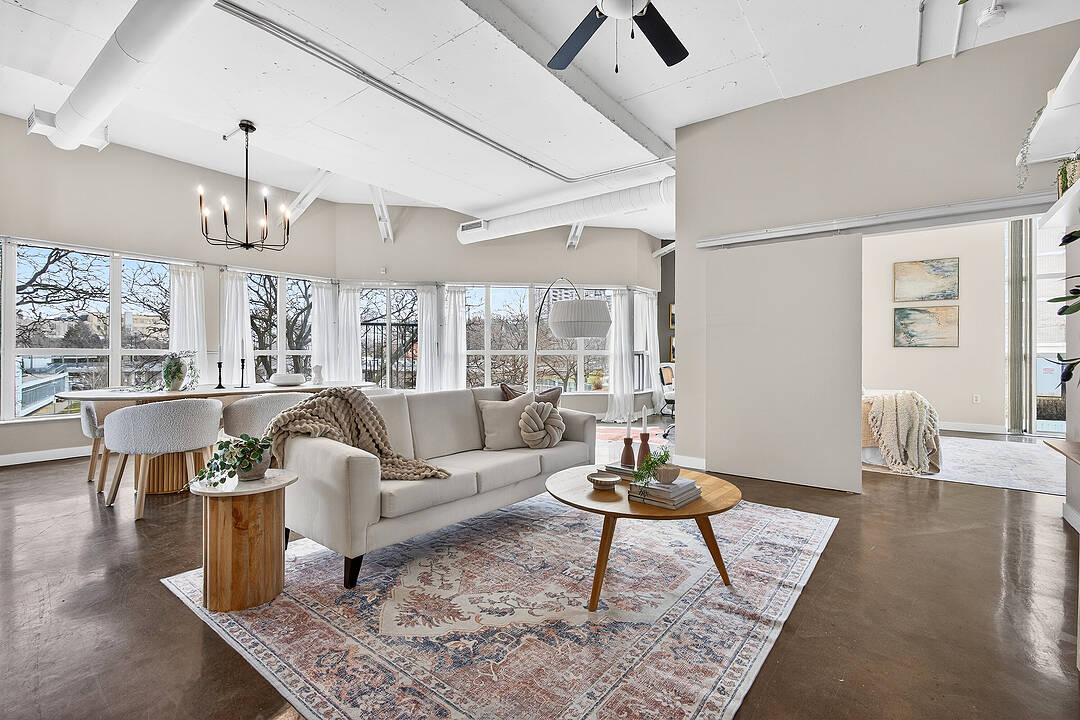 66 Bay Street #305, Hamilton, Ontario