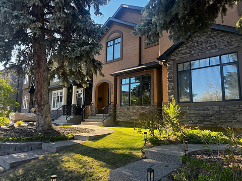 2040 46 Avenue SW, Calgary