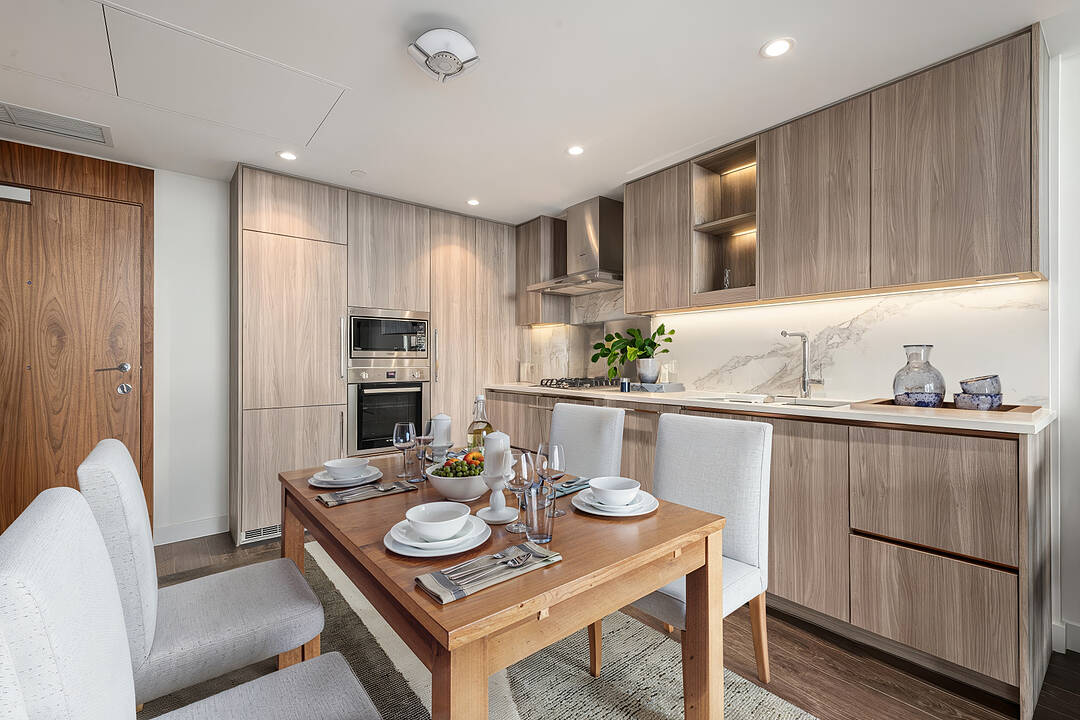 8611 Hazelbridge Way #1306, Richmond, British Columbia