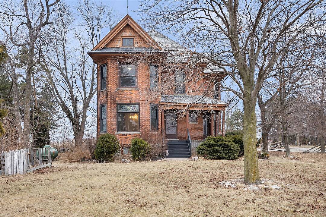 2200 Gracey Sideroad, Lakeshore, Ontario