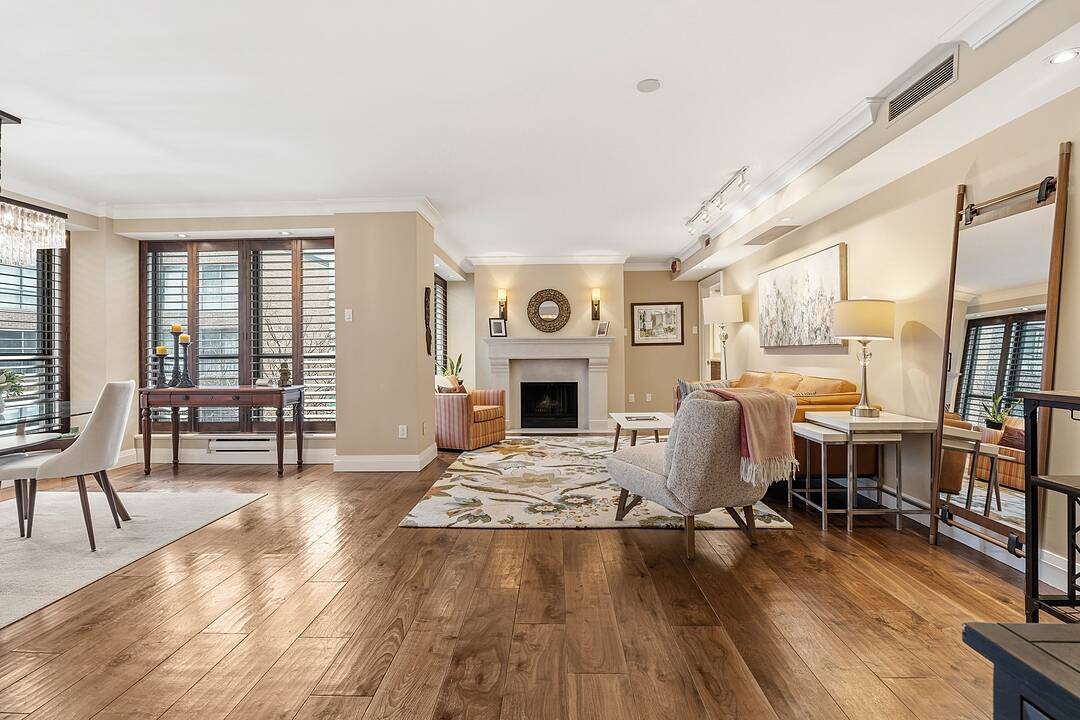 164 Cumberland St #608, Toronto, Ontario