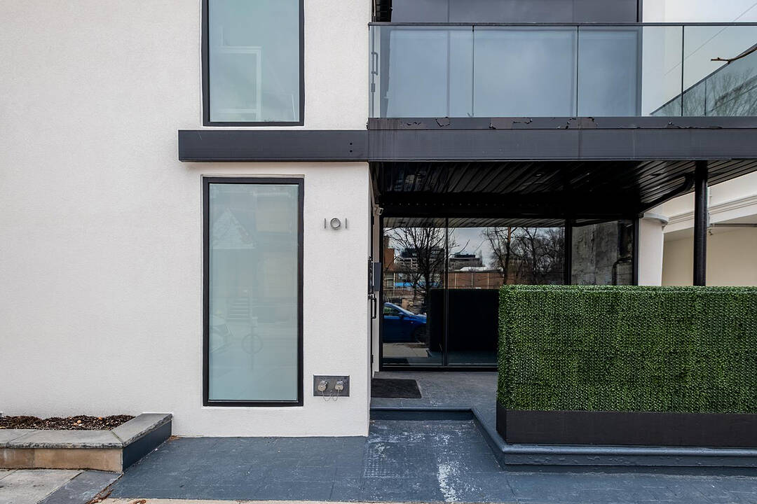 101 Scollard St #Second Floor, Toronto, Ontario