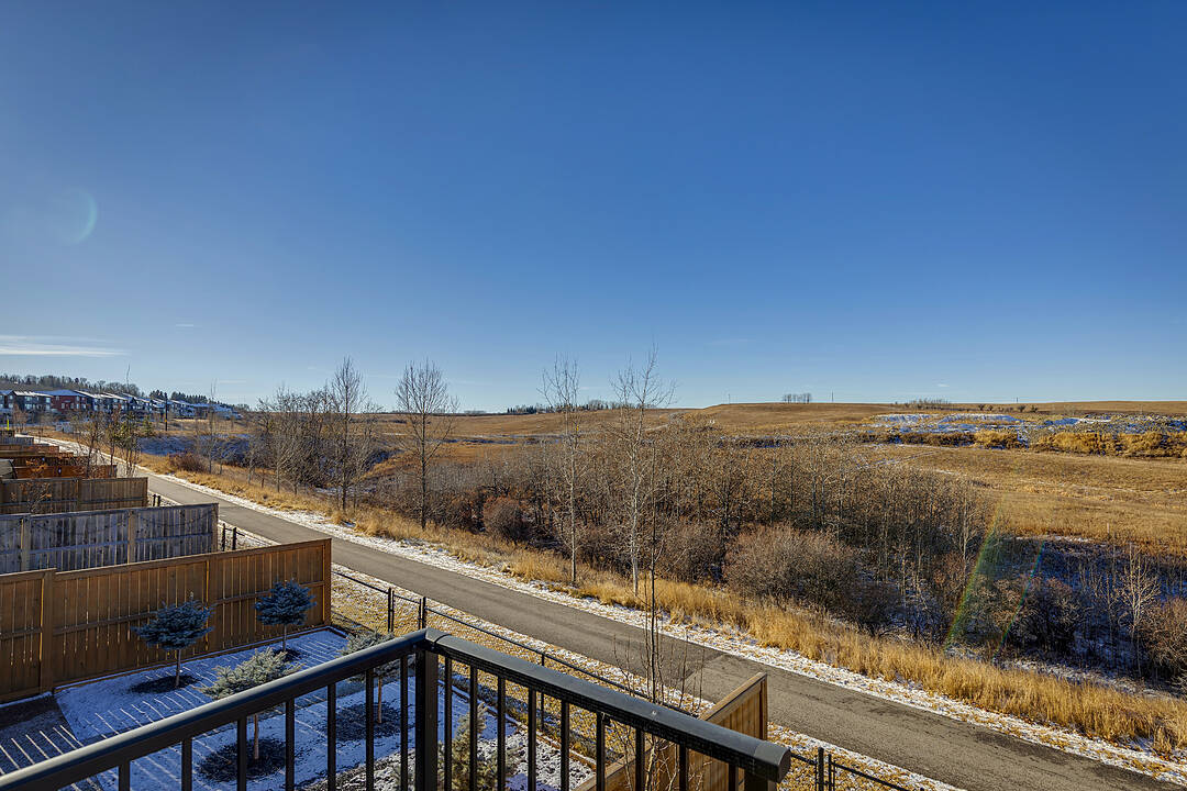 57 Crestridge Bay Southwest, Calgary, Alberta
