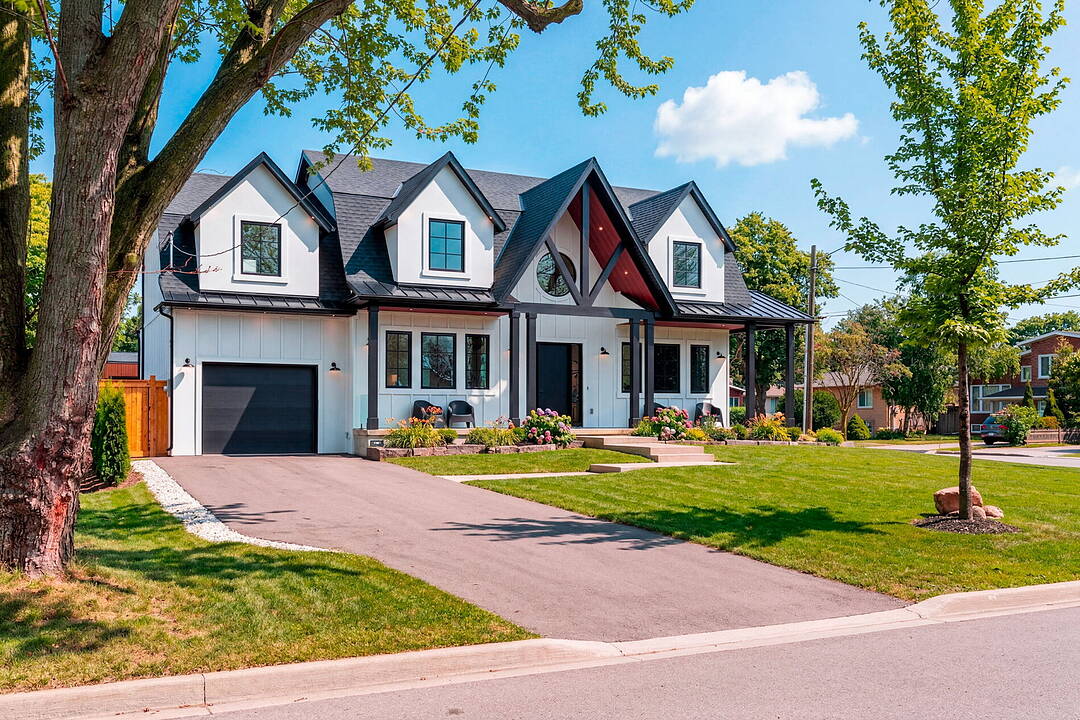 118 Warwood Rd, Toronto, Ontario