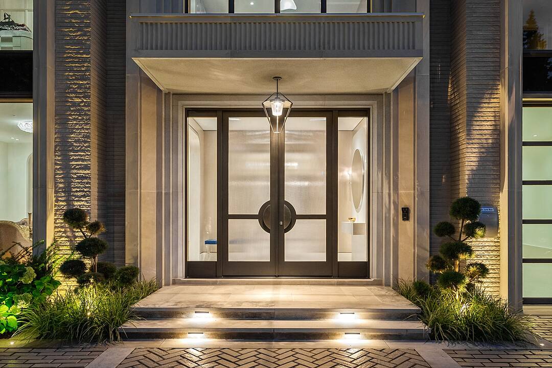 84 Old Forest Hill Rd, Toronto, Ontario