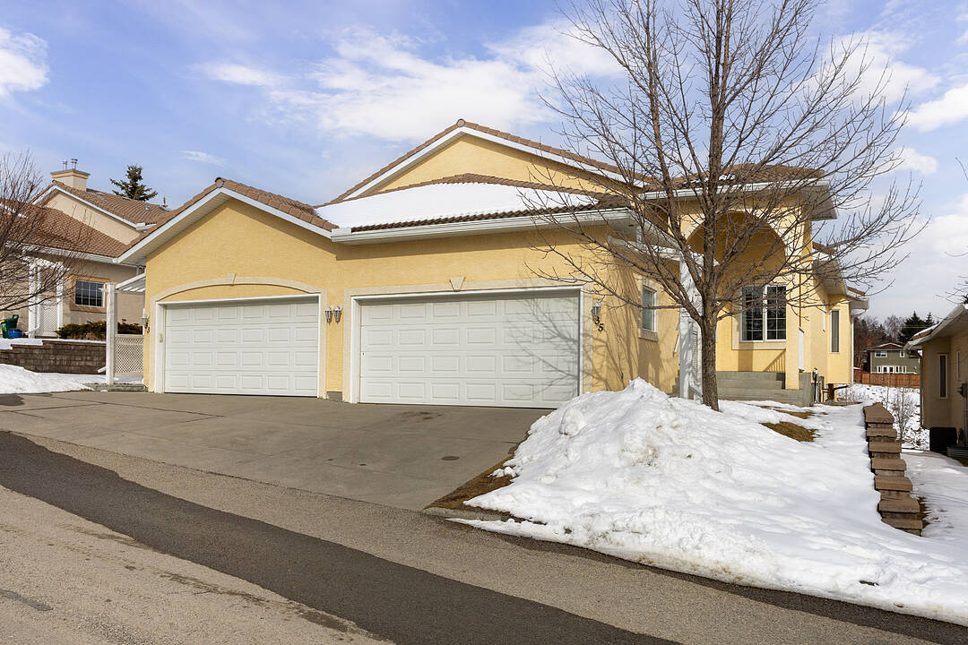 35 Scimitar Heath NW, Calgary, Alberta