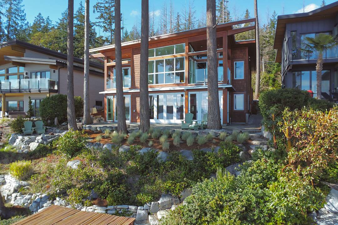 6085 Silverstone Lane, Sechelt, British Columbia