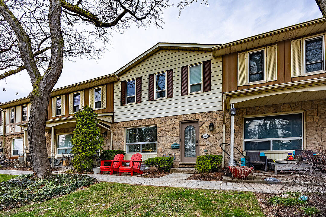 5475 Lakeshore Rd #113, Burlington, Ontario