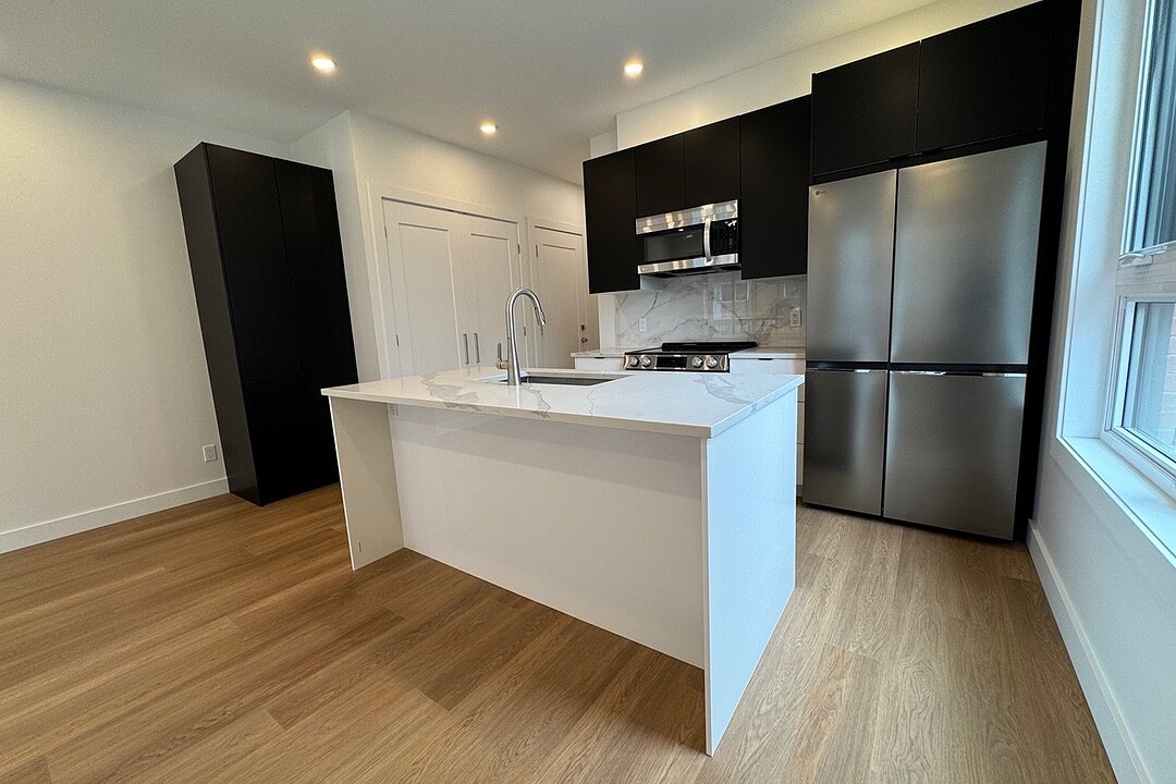 607 Rue Filiatrault, Apt. 4, Saint-Laurent, Québec