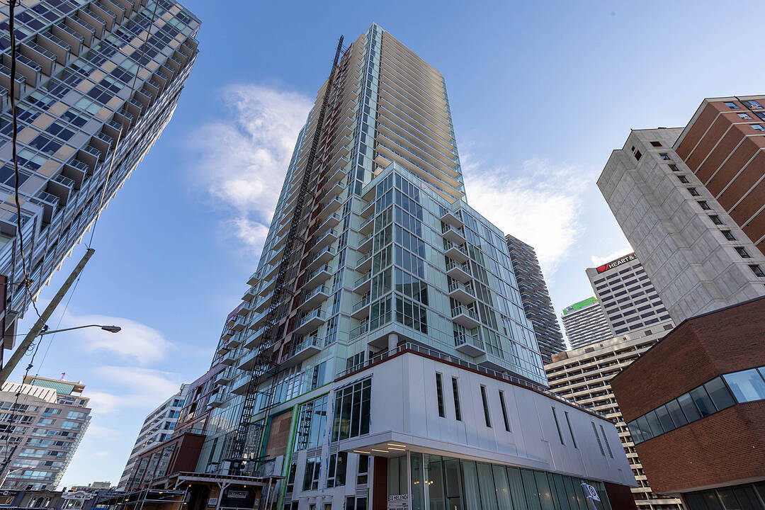 33 Helendale Ave #403, Toronto, Ontario