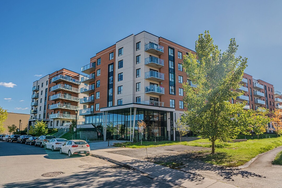 208 Rue Crevier, Apt. 510, Saint-Laurent, Québec
