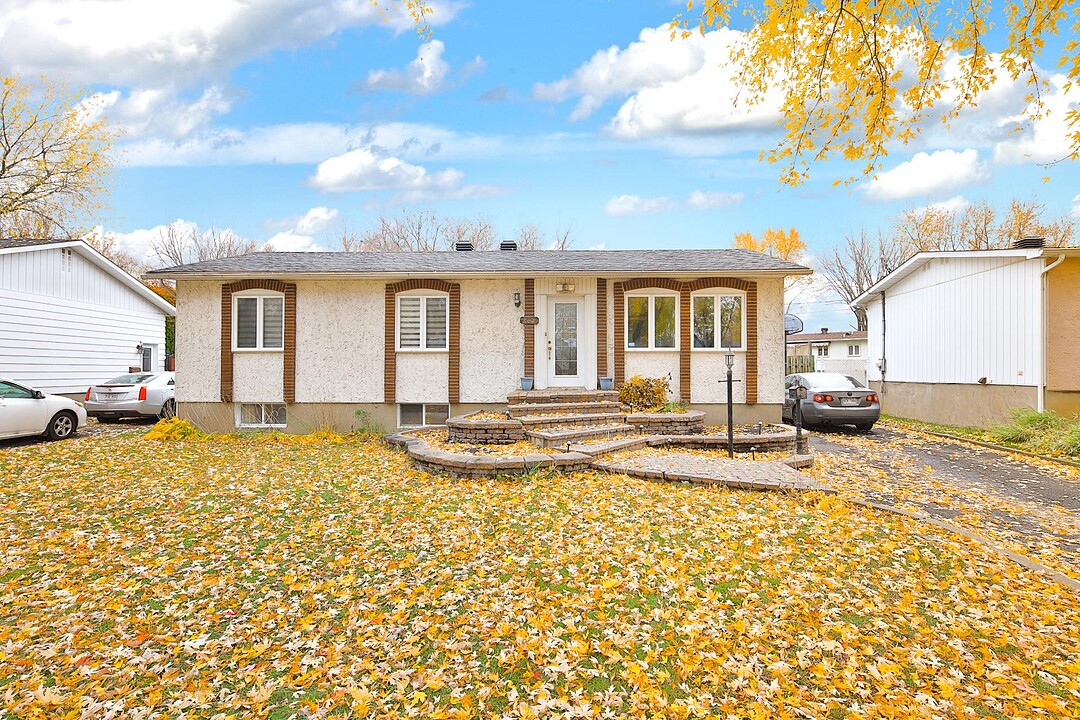 249 Boul. Champlain, Candiac, Québec